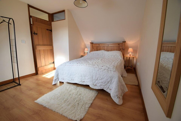 Bedroom 2, The Warren, Gloucestershire