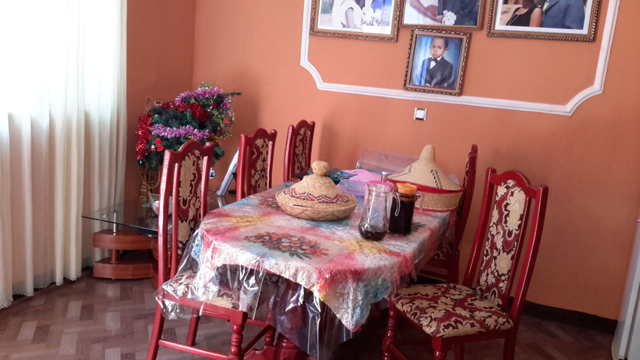 Others 5, Freedom House, Addis Abeba