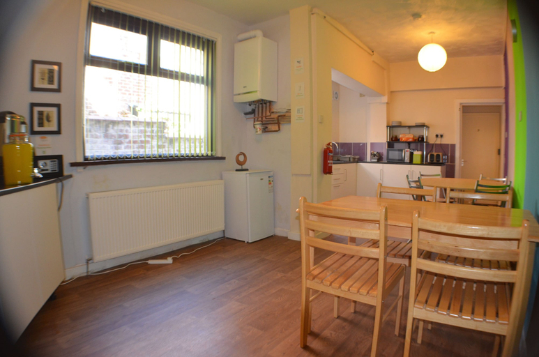 Others 5, Birchfields Guest House, Manchester