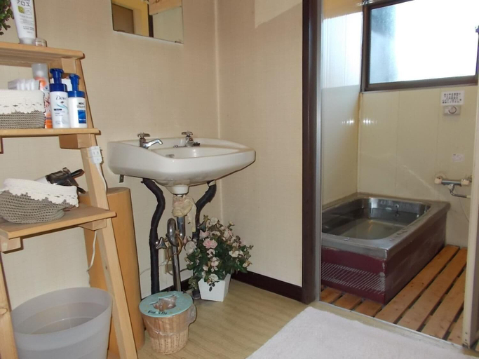 Bathroom 3, Lodge Stack Point, Narusawa