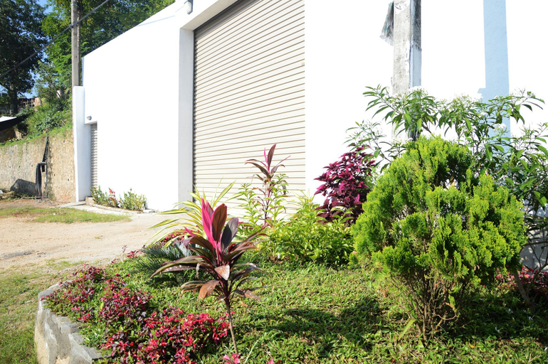 Exterior & Views 2, Dazzling Villa, K.F.G. & G. Korale