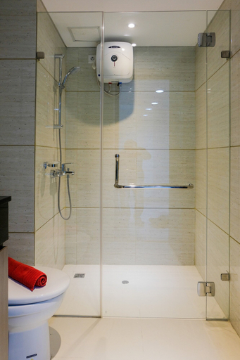 Bathroom 3, Spacious 1BR Loft at Brooklyn Alam Sutera Apartment, Tangerang