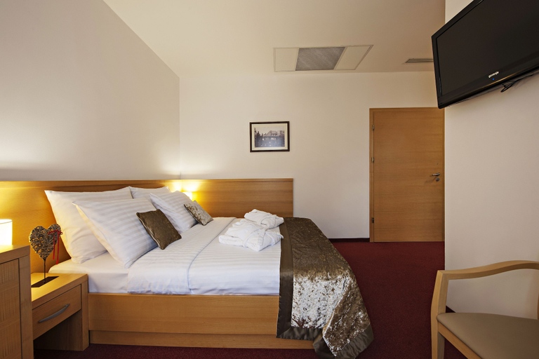 Bedroom 3, Hotel Izvir - Sava Hotels & Resorts, Radenci