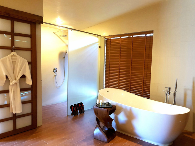 Bathroom 5, Nirvana Hotel and Resort, Naypyitaw