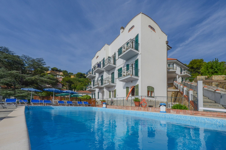 Sport & Beauty 2, Residence Il Poggio, Savona