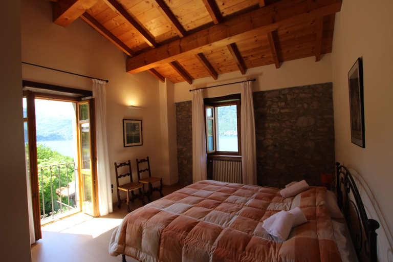 Bedroom 3, The Amazing Villa Claudia Tuscany Style, Como