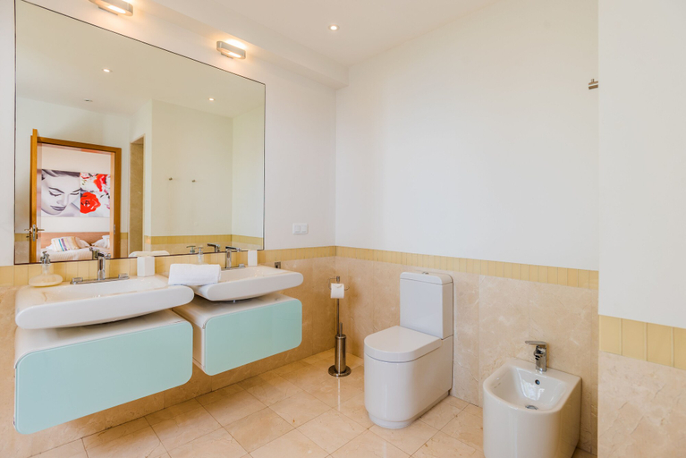 Bathroom 4, Villa La Terrasse - Palheiro Village, Funchal