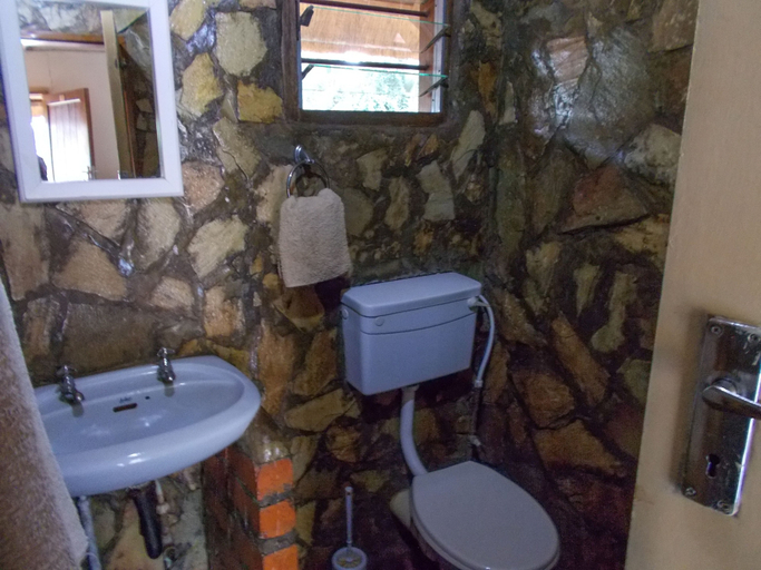 Bathroom 4, Village Rest Lodge, Lusaka