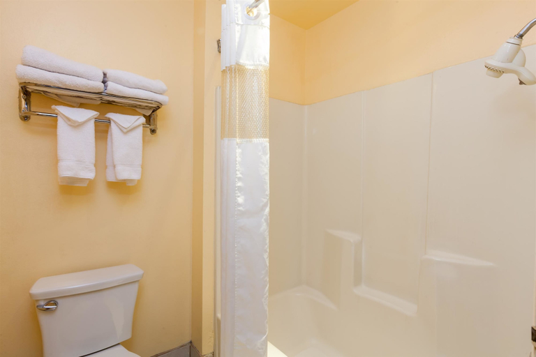 Bathroom 4, Americas Best Value Inn & Suites Bakersfield Central, Kern