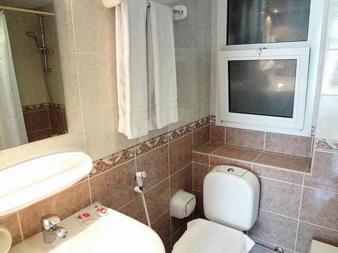 Bathroom 4, Premiere Hotel Apartments, Dubai
