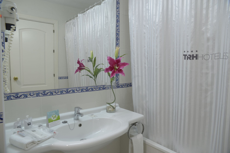 Bathroom 5, Hotel TRH La Motilla, Sevilla