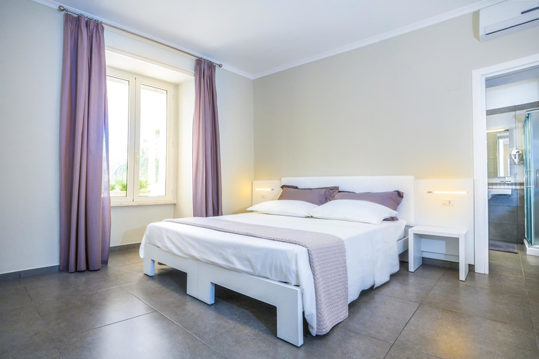 Bedroom 4, La Bouganville, Salerno