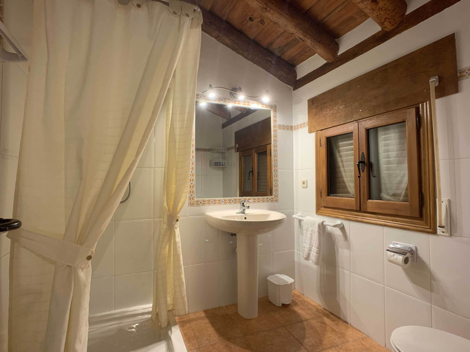 Bathroom 3, El Bulín de Aldealengua, Segovia