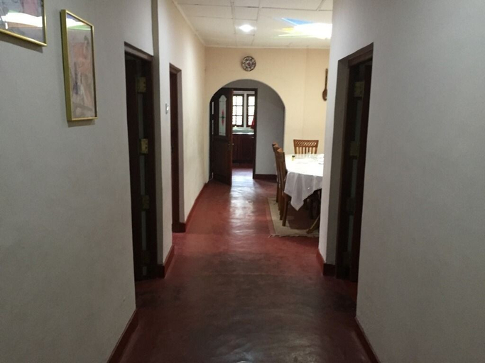 Hallway, Stone Bungalow, Nuwara Eliya