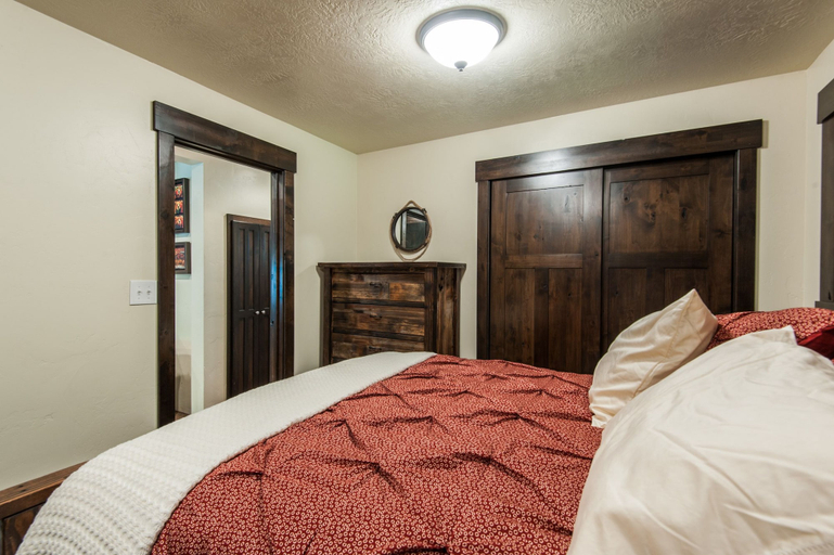 Bedroom 2, Hideaway Above The Stream, Utah