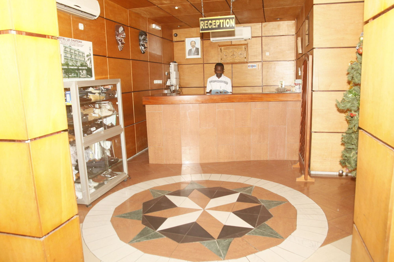 Others 5, Hotel Le Chateau, Wouri