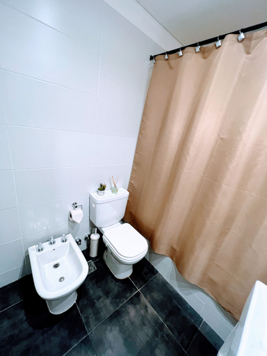 Bathroom 3, Medrano suits, Distrito Federal