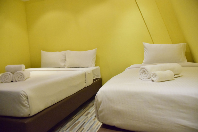 Bedroom 4, Double Five - Hostel, Wattana