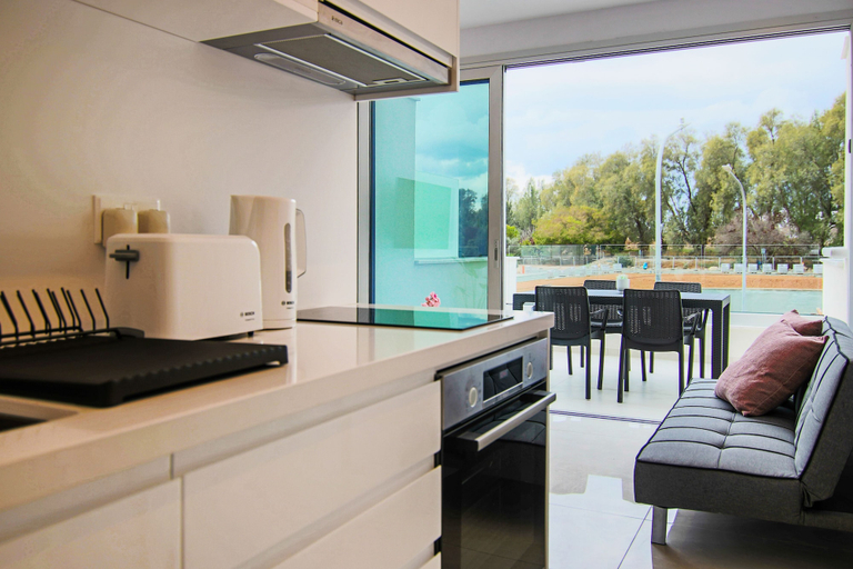 Others 3, Phaedrus Living: Seaside Luxury Flat Harbour 109