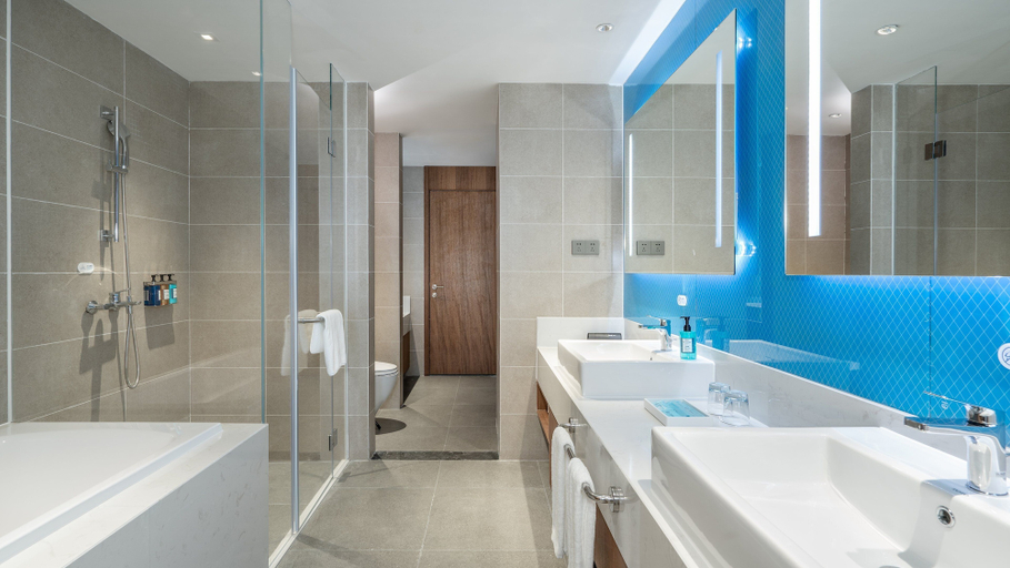 Bathroom 5, Holiday Inn Express JINING CULTURAL CENTER by IHG, Jining