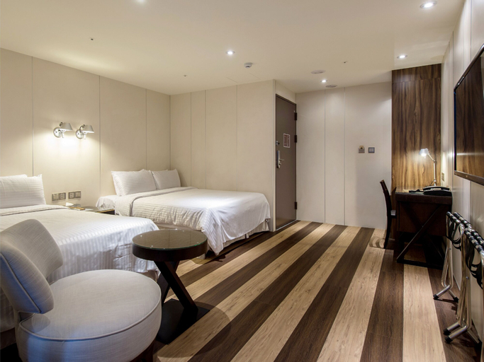 Bedroom 12
