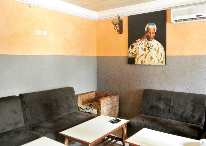 Others 5, Hôtel La Renardière, Wouri
