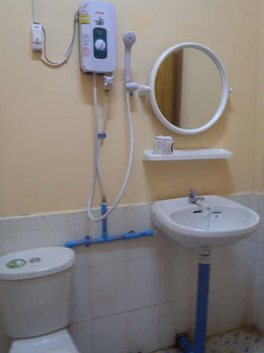 Bathroom 4, Chomdoy Bungalow & Restaurant, Namtha