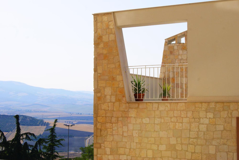 Others 5, Bora B&B, Foggia