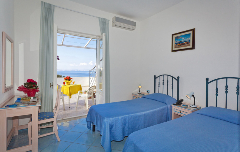 Bedroom 2, Hotel Villa D'Orta, Napoli
