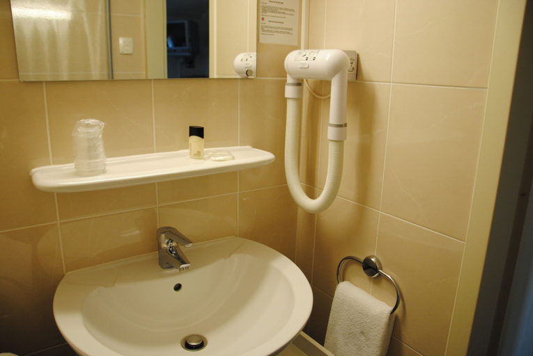 Bathroom, Golf de Saint Junien, Haute-Vienne