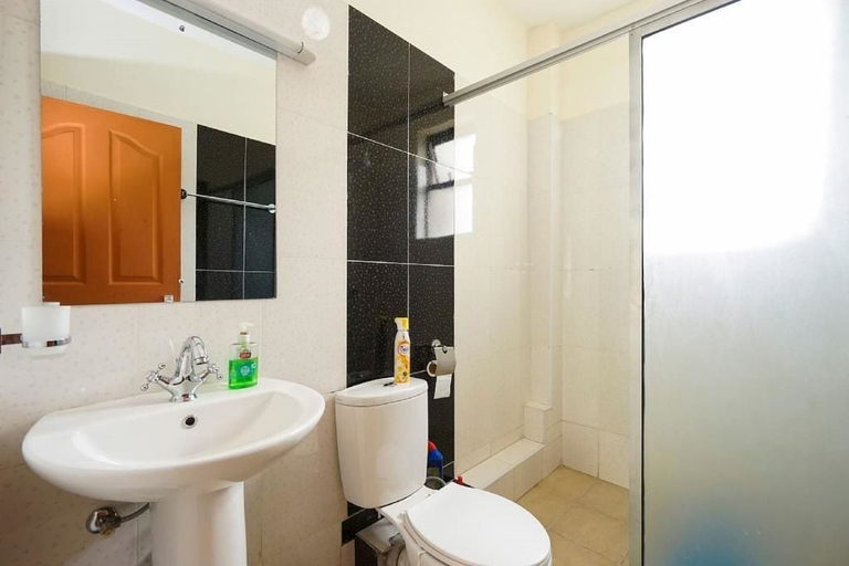 Bathroom 4, Savannah Airport Apartment, Mavoko