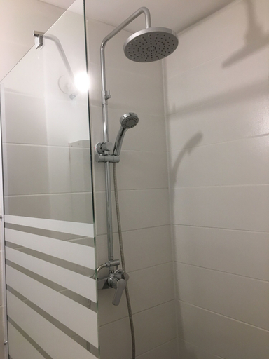 Bathroom 4, Les Chambres des Barques, Aude