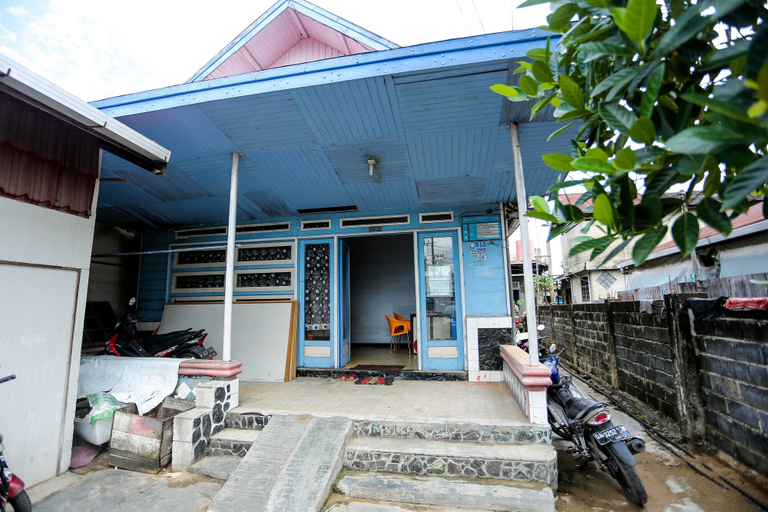Exterior & Views 2, OYO 2197 Pulau Laut Guest House, Banjarmasin