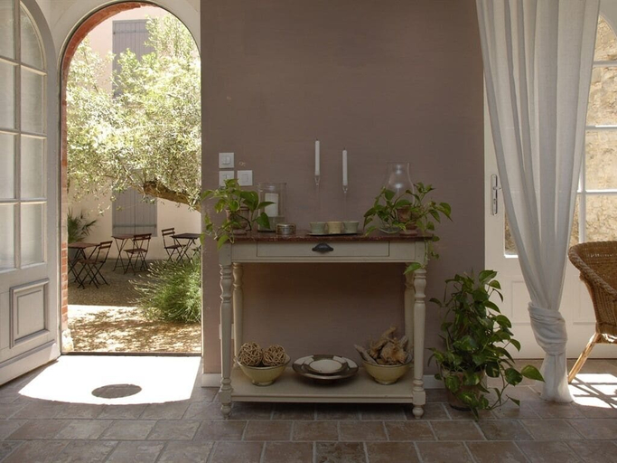 Others 5, La Maison Vieille, Aude