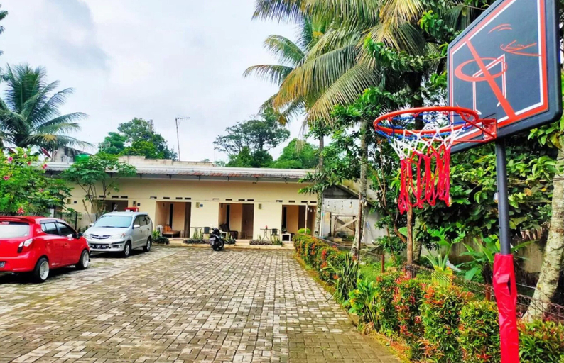 Public Area, Beautiful Double Room With Ac and Wifi in Central Bogor, Bogor
