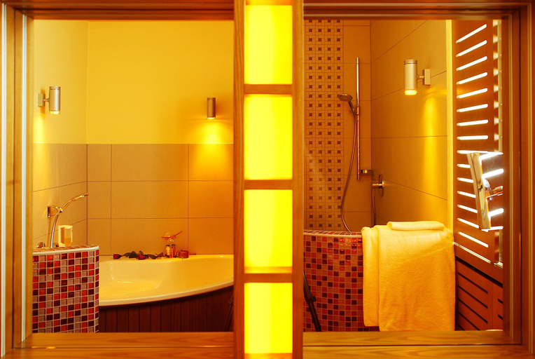 Bathroom 3, Hotel Victoria, BW Signature Collection, Freiburg im Breisgau