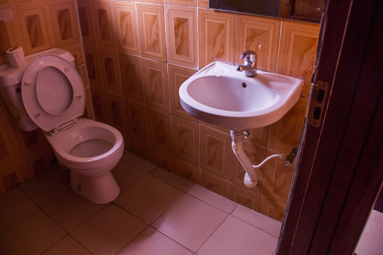 Bathroom 3, De Web Hotel & Lodge, Amuwo Odofin