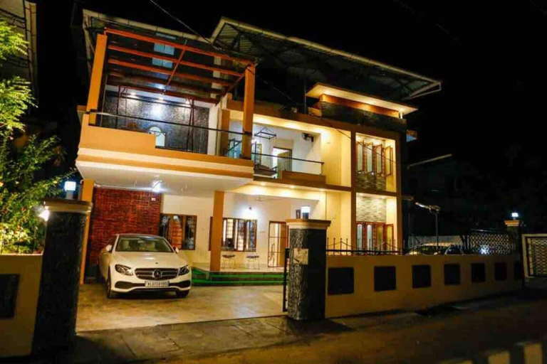 Exterior & Views