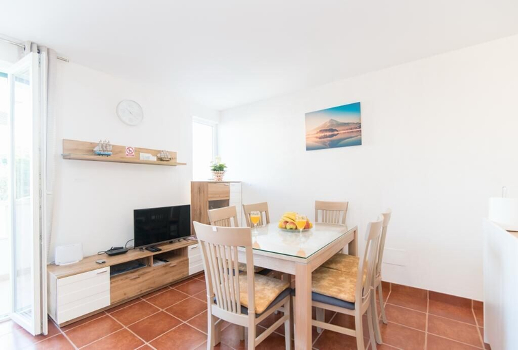 Others 4, Apartment Budimir, Supetar