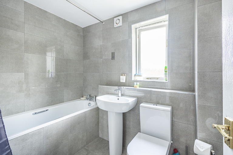 Bathroom 4, Modern 2 Bedroom Lewisham Apartment, London