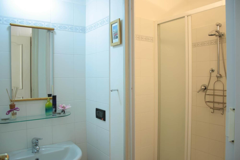 Bathroom 5, A Casa Romar, Torino