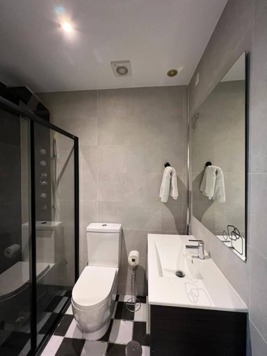 Bathroom 3, HOSPEDAJE CORREDOR DE HENARES, Madrid