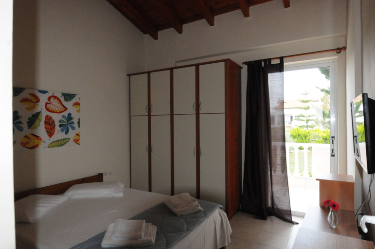Bedroom 3, Rossa Studios, Attica