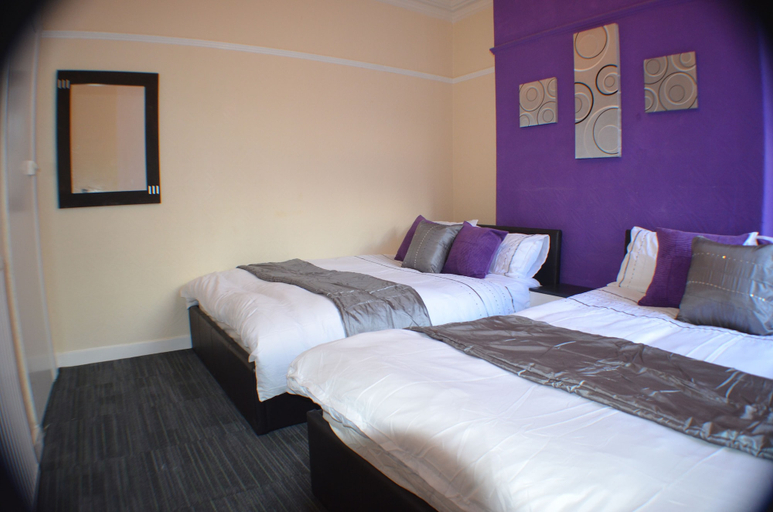 Bedroom 5, Birchfields Guest House, Manchester