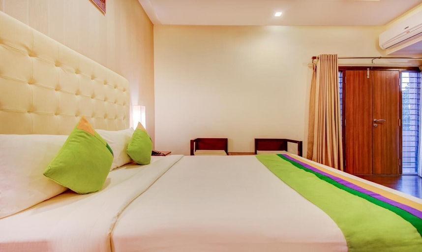 Bedroom 2, Crest Hotel, Bangalore