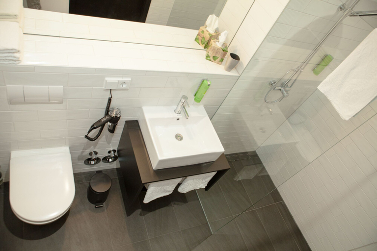 Bathroom 5, Green Spirit Hotel, Regensburg