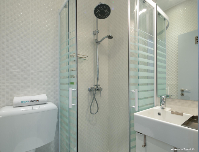 Others 5, C12 - Sunshine Apartment in Luz, Lagos