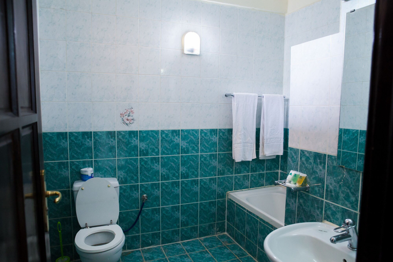 Bathroom 4, Gorillas City Centre Hotel, Nyarugenge