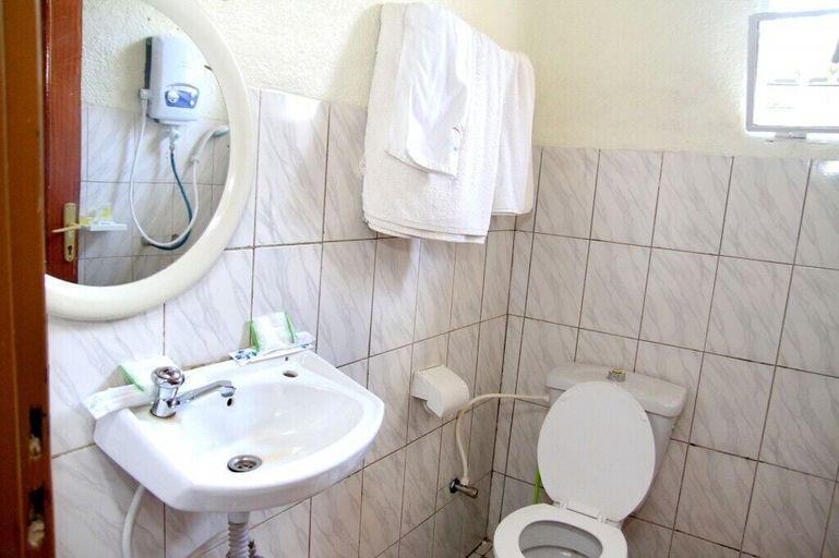 Bathroom 4, Silent Hill Hotel, Kayonza