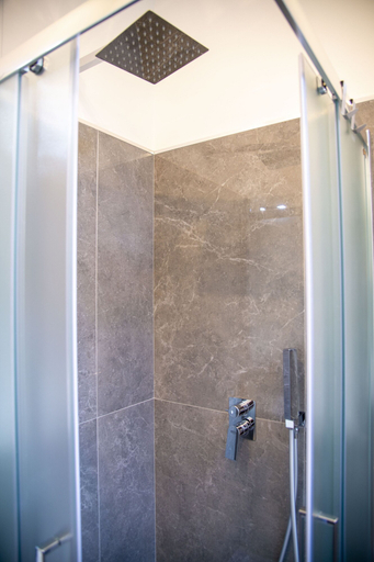 Bathroom 5, AD Suites Tritone, Rome